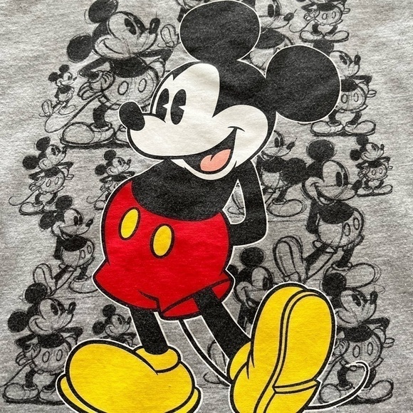 disney casual Red Mickey Mouse gray T-shirt Girls M (8) - Picture 9 of 9